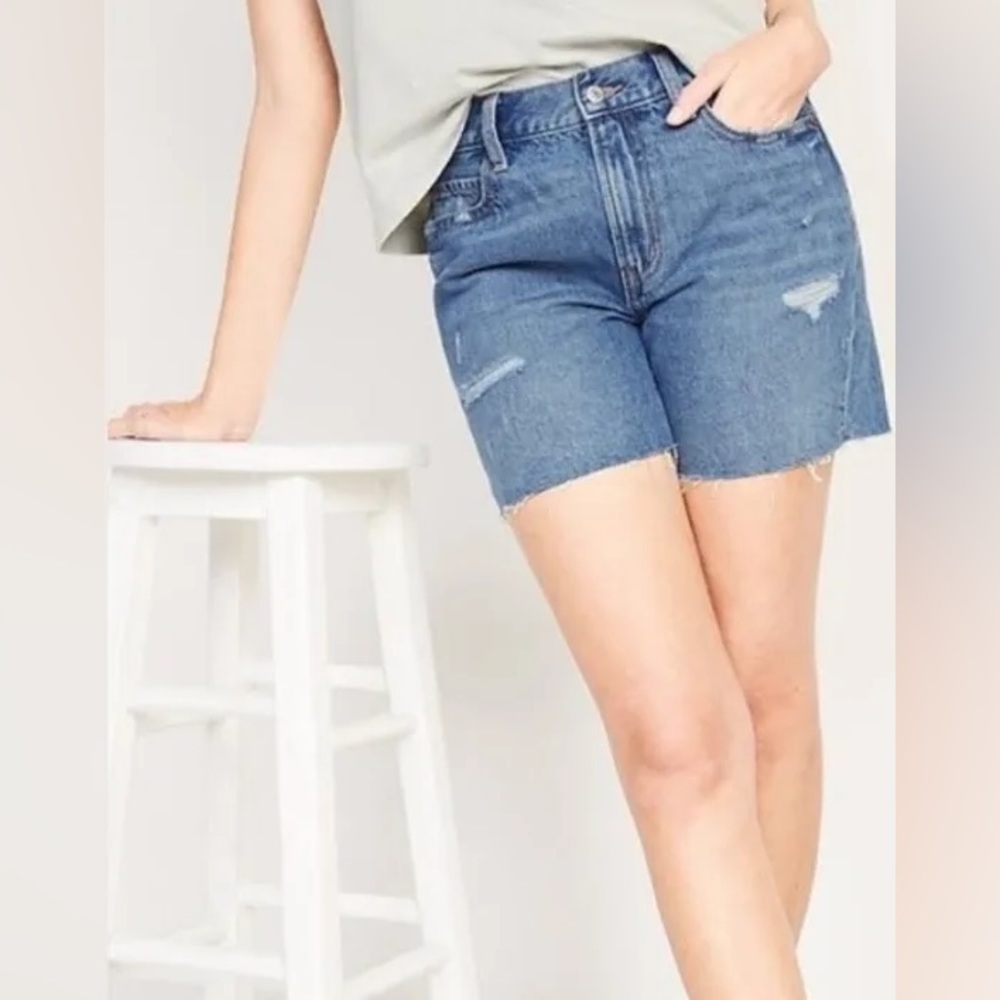 Old navy High waisted Slouchy mom short